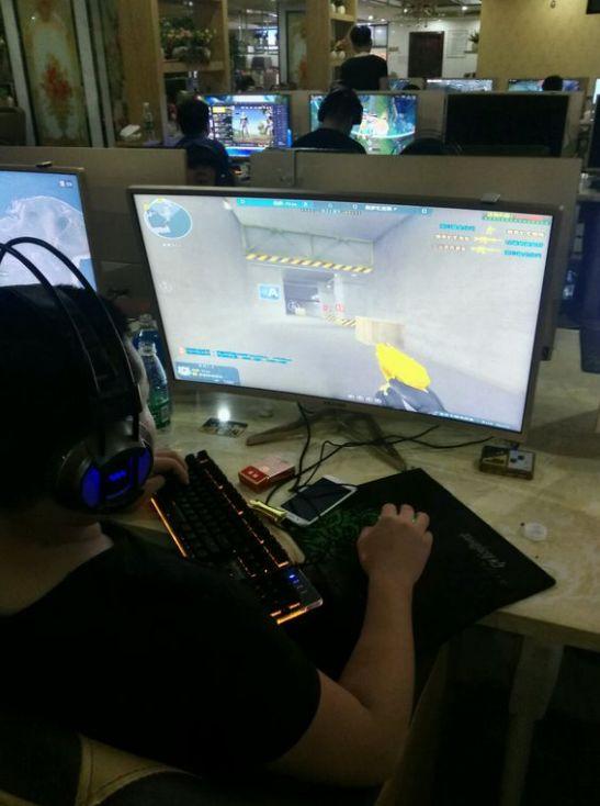 水晶哥：我真想进步，但没能力进步，给我自己都打恶心了